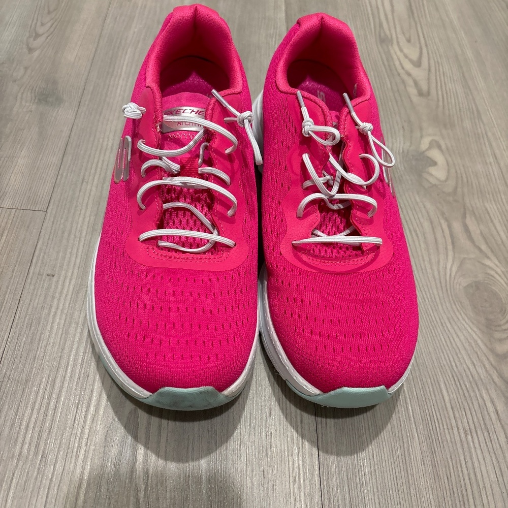 Skecher hot pink slip on sneakers